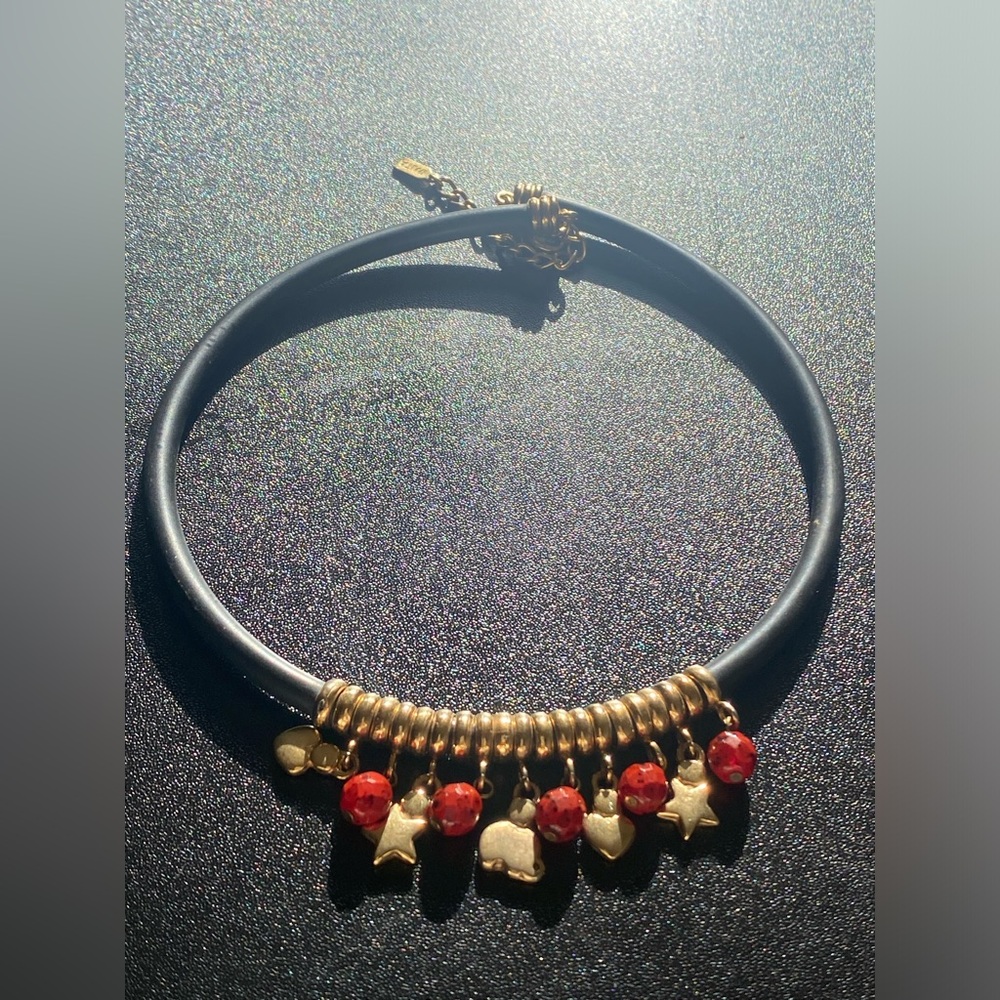 Rubber necklace